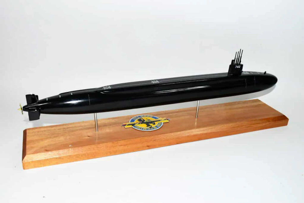 USS Wyoming SSBN-742 Submarine Model Dark Hull),Navy,Scale Model,Mahogany,20 Inch Class