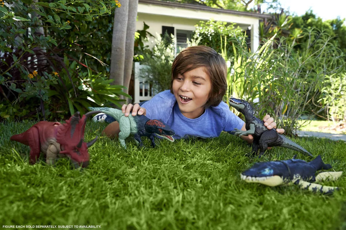 Jurassic World Dominion Wild Roar Diabloceratops Dinosaur Action Figure Toy, Sound & Motion