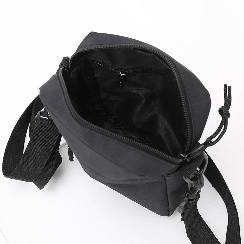 moocr Games Handle Print Lightweight Casual Sling Bag With Detachable Shoulder Strap Men‘s And Women‘s Crossbody Bag For Travel & Daily Commute & Outdoor Sports